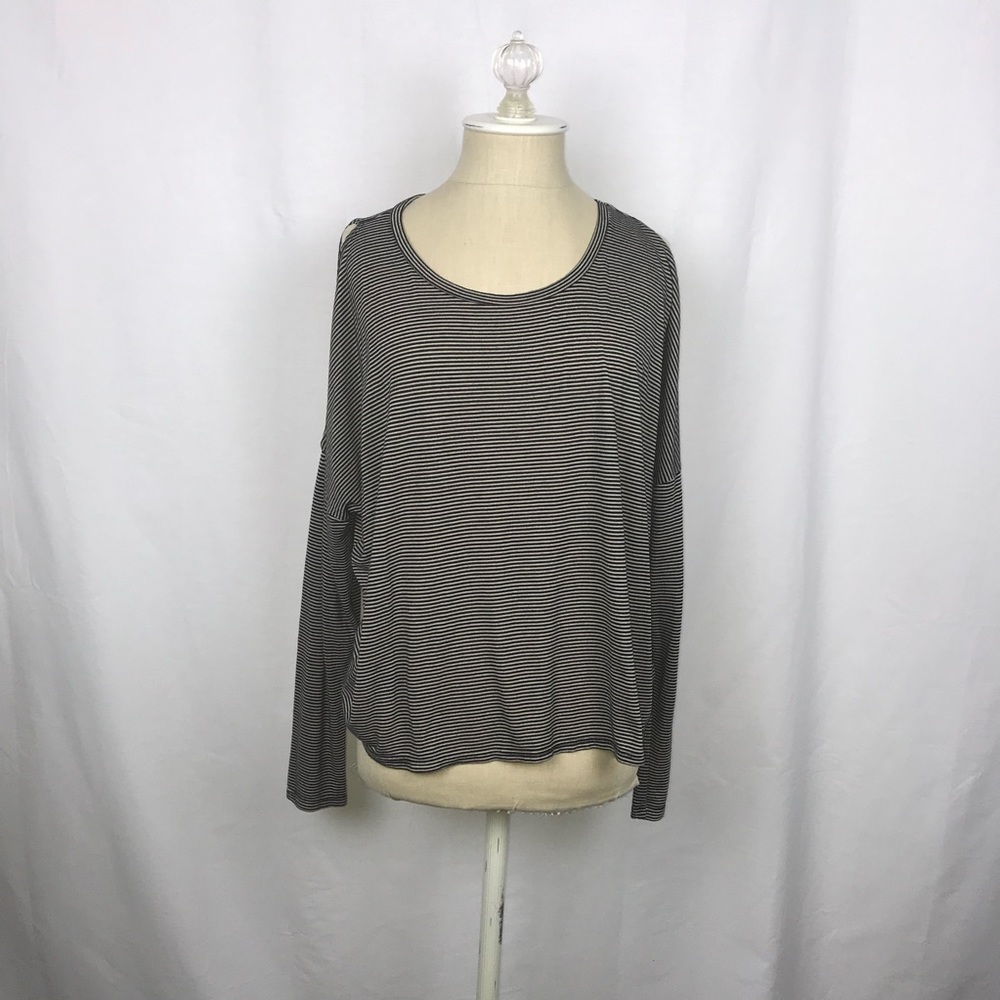 Project Social T Cold Shoulder Top (Size: M)